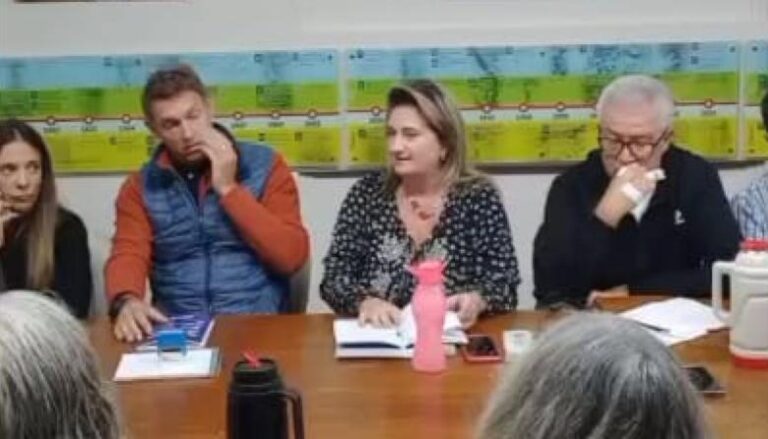 41b5e7f33bfcfd6eae8116fdaa18f9ab6e896e34